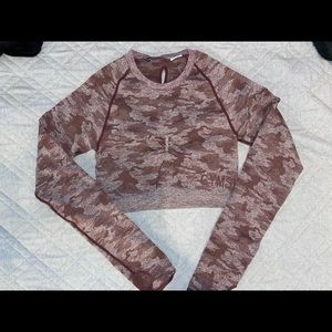 CAMO SEAMLESS LONG SLEEVE CROP TOP